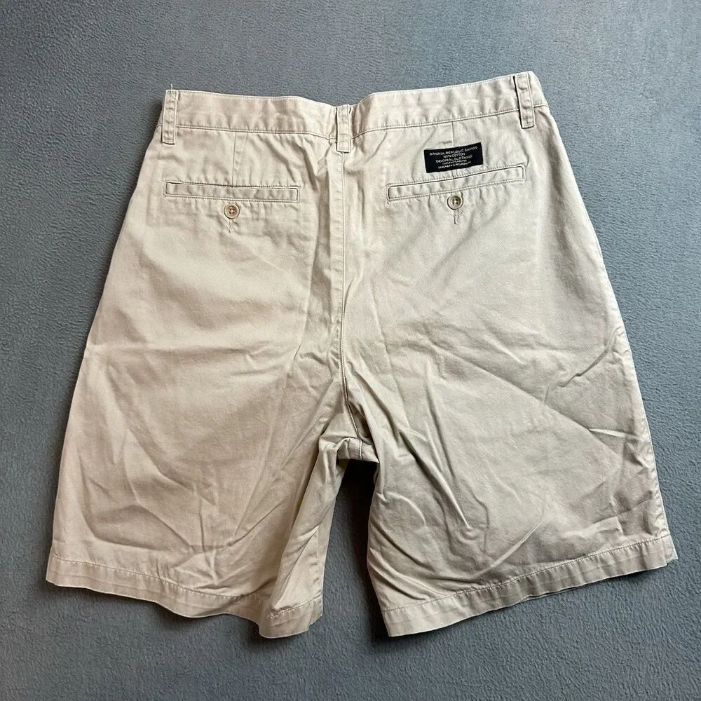 Banana Republic Mens 34R Pleated Chino Shorts Beige Casual Preppy EUC